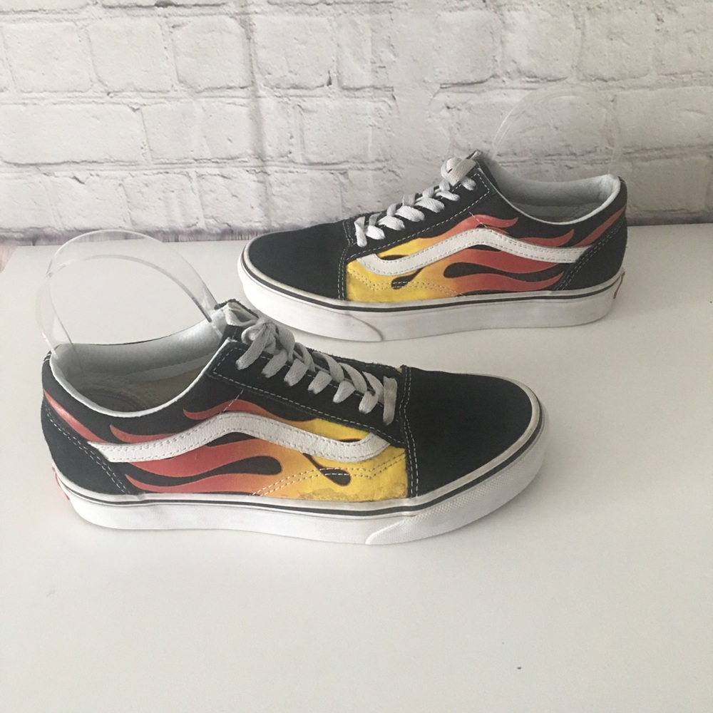 VANS Old Flame Skate Shoe Women SZ 7 Men SZ 5.5